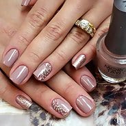 Коричневый маникюр